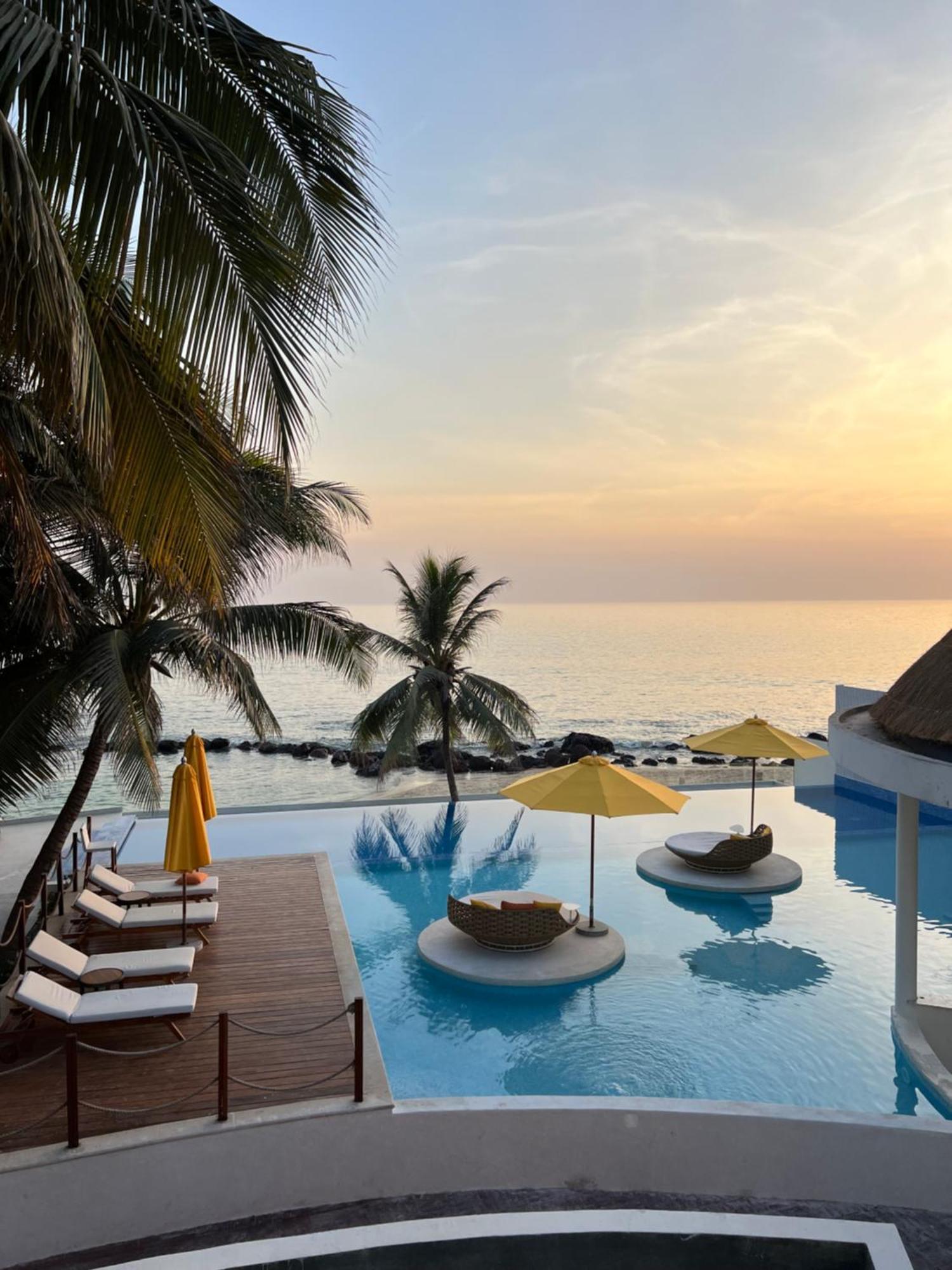 Hotel Africa Queen Сомоне Екстериор снимка